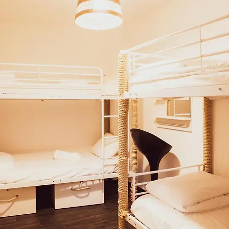 Deck Guest house 2*