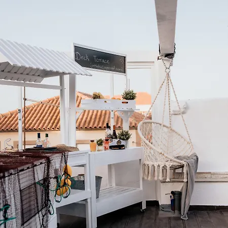 Deck 2* Peniche